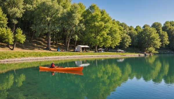 Quelles sont les activités nautiques à faire dans un camping aquatique de l'Hérault ?