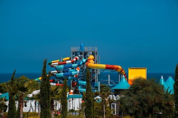 Découvrez les Joies du Camping à Hourtin avec Parc Aquatique : Votre Guide Complet pour des Vacances Inoubliables !